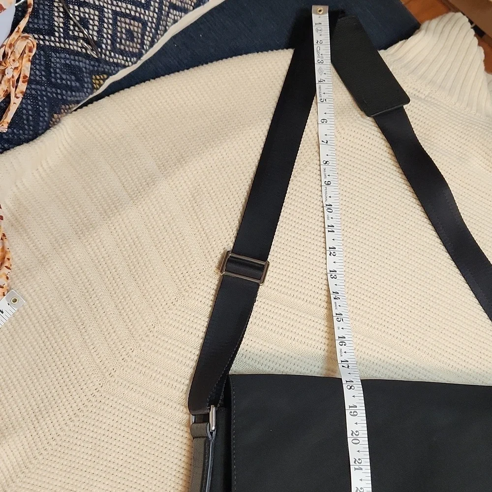 Banana Republic black canvas messenger laptop bag